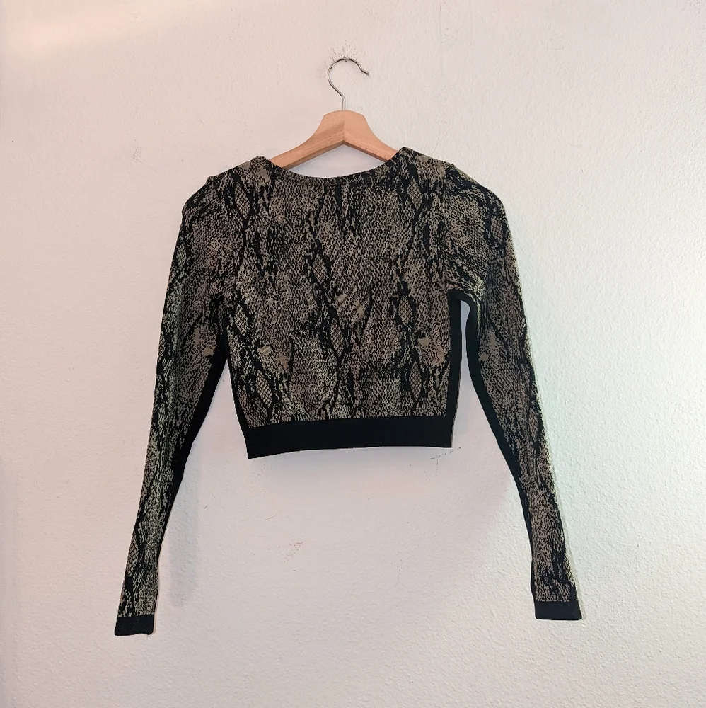 Fabletics Kamila Seamless Snakeskin Shirt